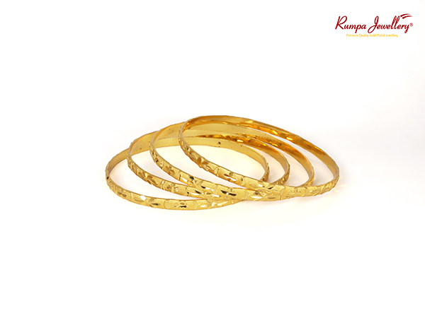 Four pieces Bangles